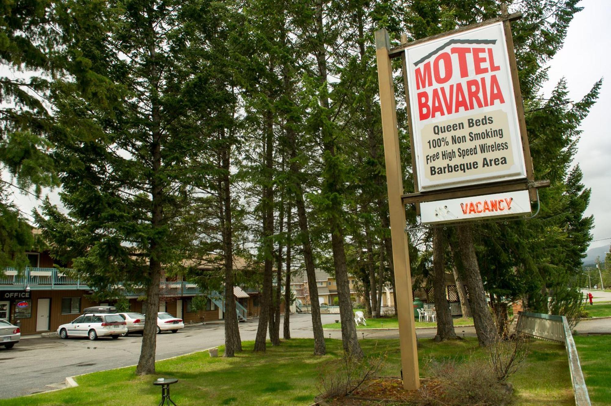 Motel Bavaria Radium Hot Springs Zewnętrze zdjęcie