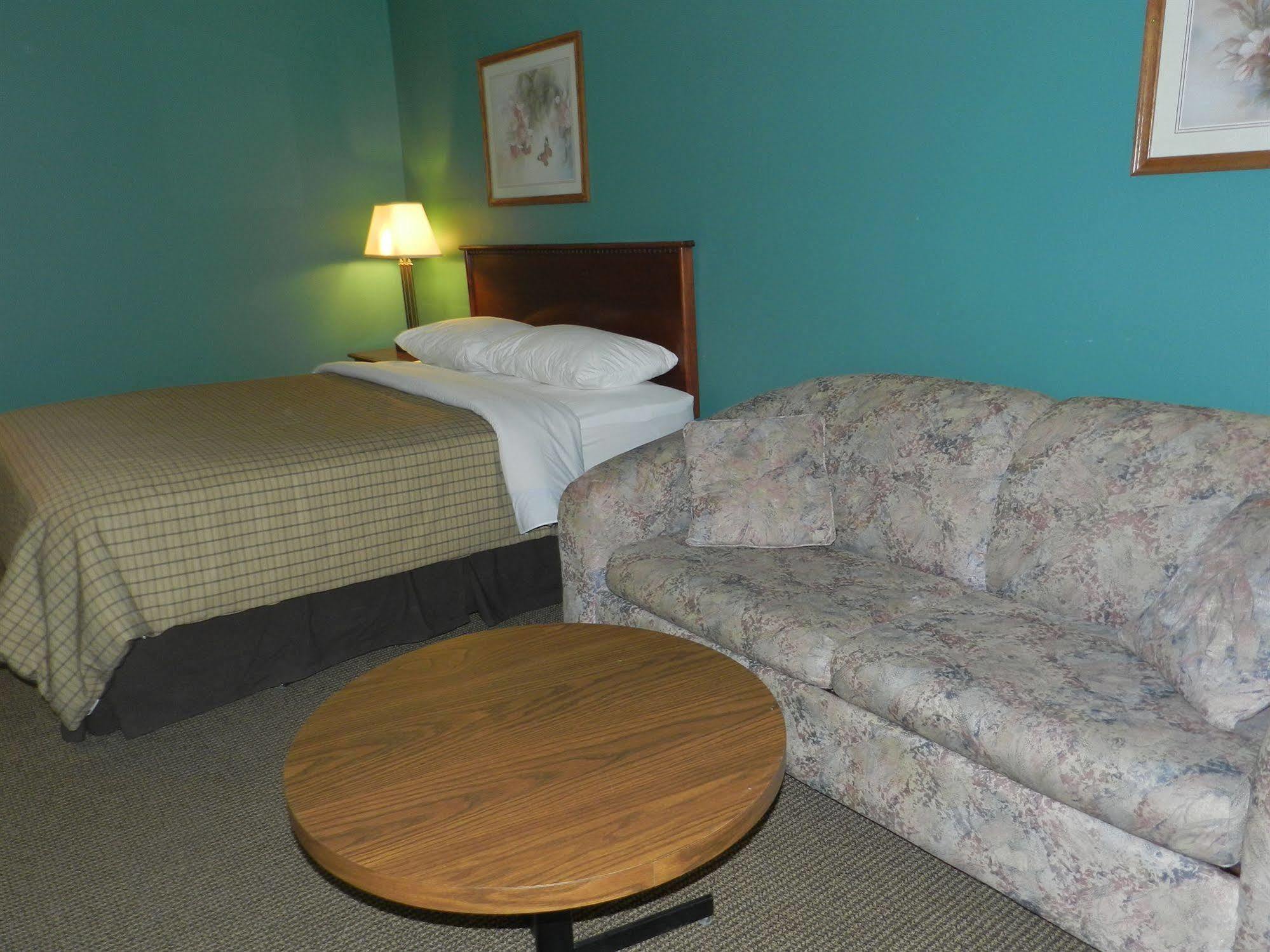 Motel Bavaria Radium Hot Springs Zewnętrze zdjęcie