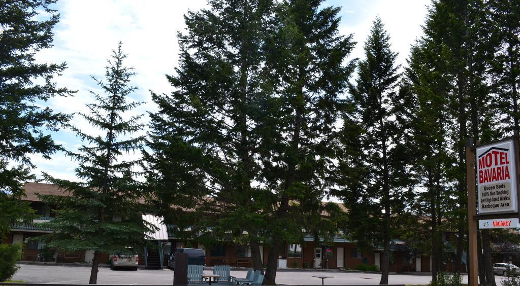 Motel Bavaria Radium Hot Springs Zewnętrze zdjęcie